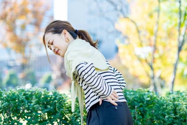 腰痛に悩む方のイメージ 金町の整骨院・鍼灸 オレンジ整骨院グループ