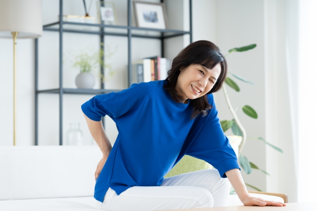 腰痛に悩む方のイメージ 金町の整骨院・鍼灸 オレンジ整骨院グループ