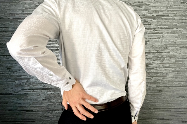 腰痛に悩む方のイメージ 金町の整骨院・鍼灸 オレンジ整骨院グループ